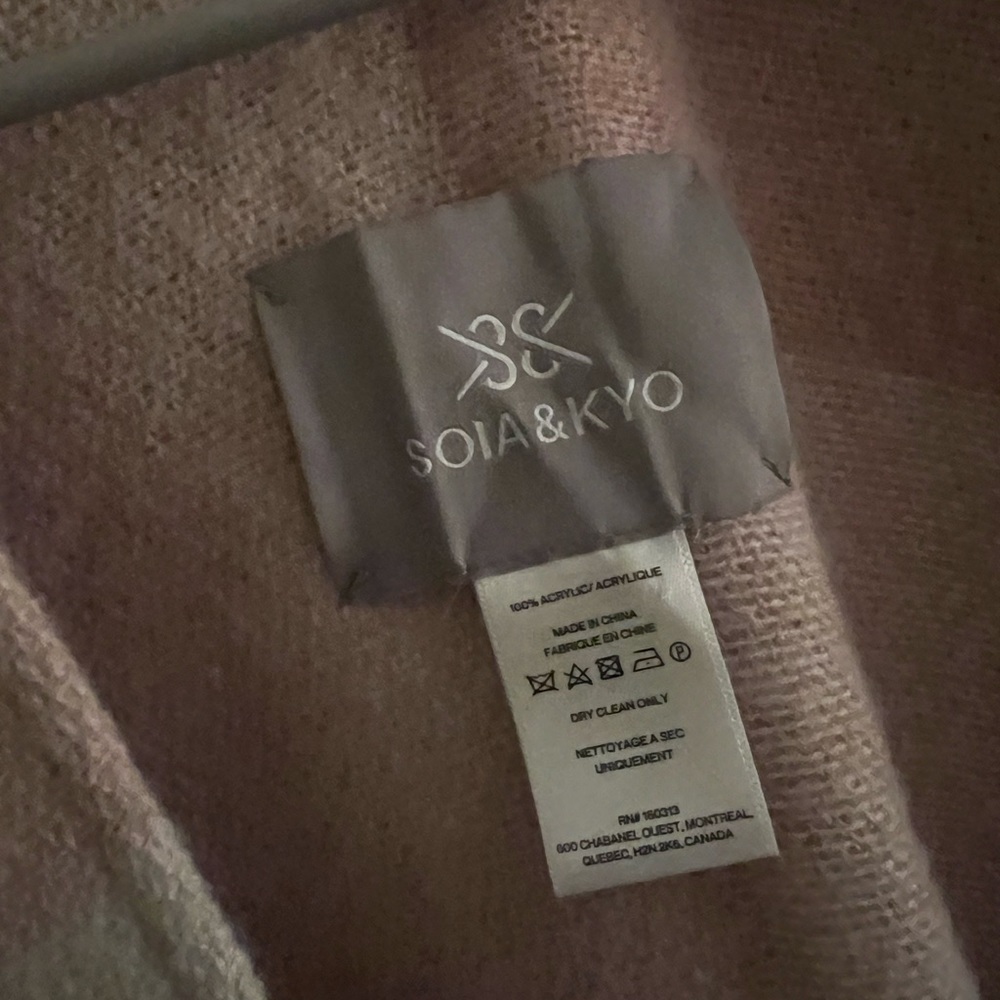 Sweater/ Shaw - Picture 2 of 2